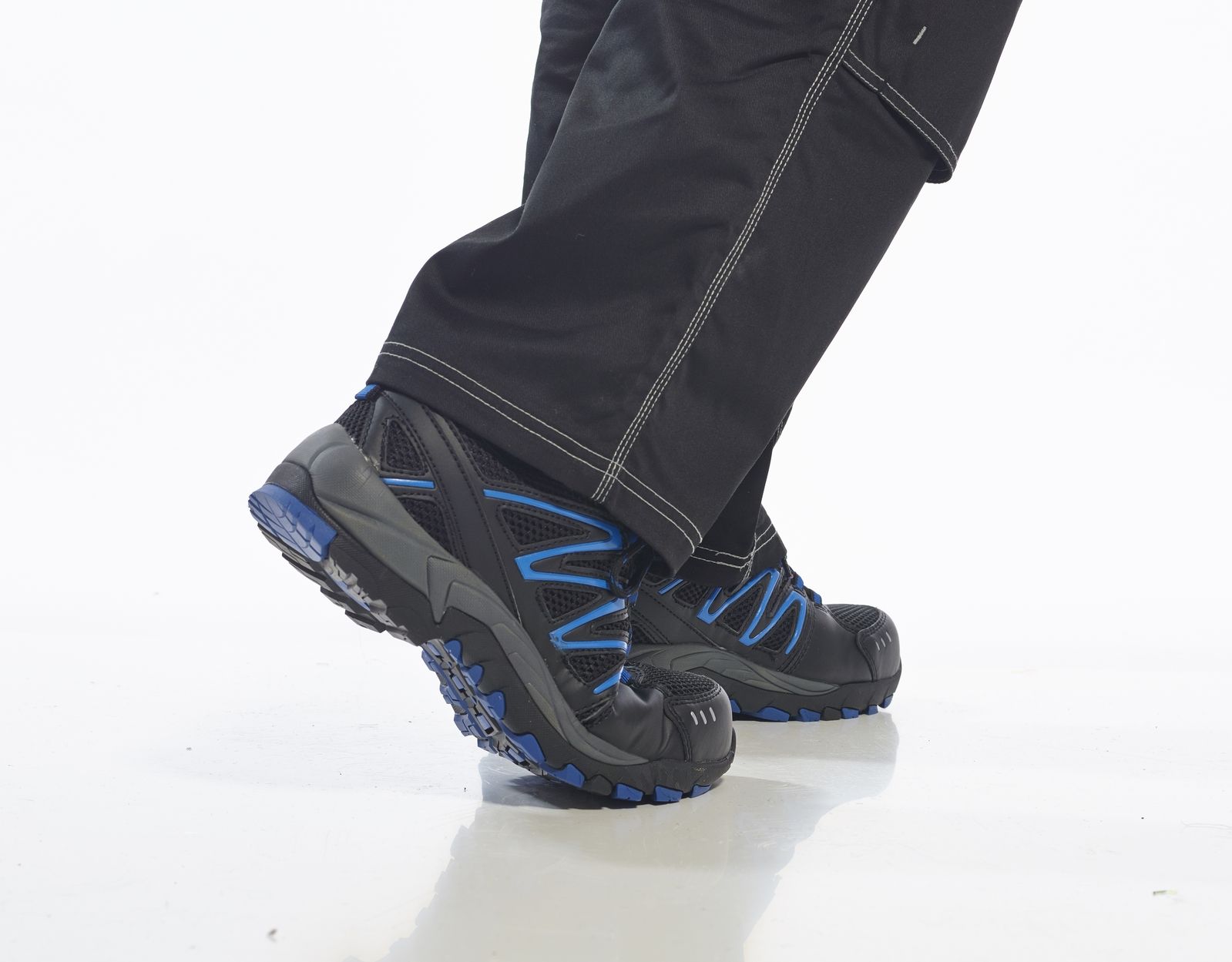 Compositelite Vistula Trainers - 8 - Black / Blue