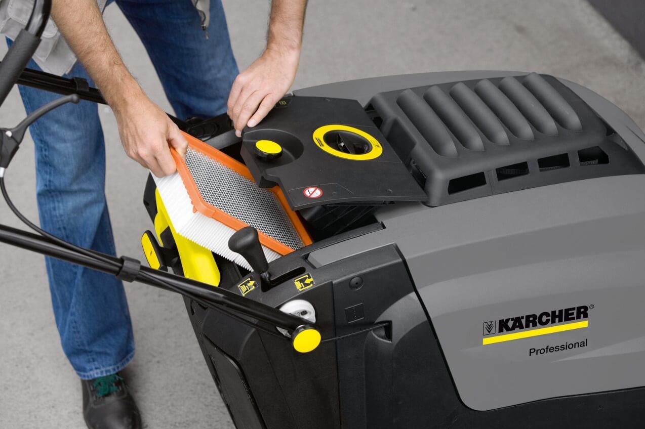 Karcher KM 75/40W Bp Vacuum Sweeper