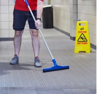 Heavy Duty Plastic Floor Squeegee - 45cm - Red